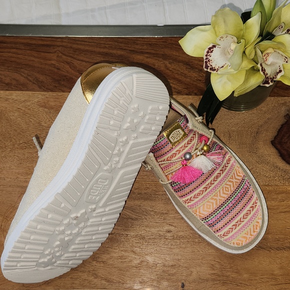 Hey Dude Shoes - Hey Dude